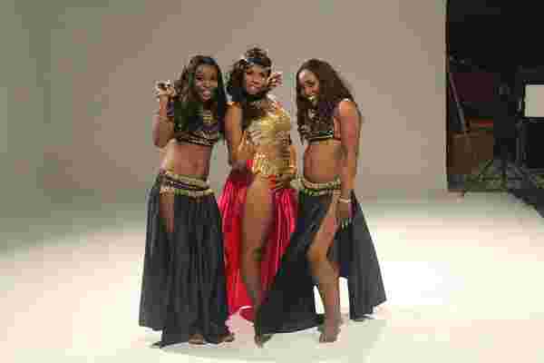 Yemi Alade - Taking Over Me [Video Shoot] (5)