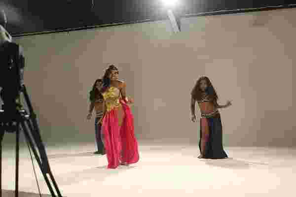 Yemi Alade - Taking Over Me [Video Shoot]