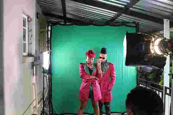 Yemi Alade - Taking Over Me [Video Shoot] (8)